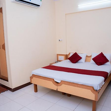 Saigal Guest House Mumbai Bagian luar foto