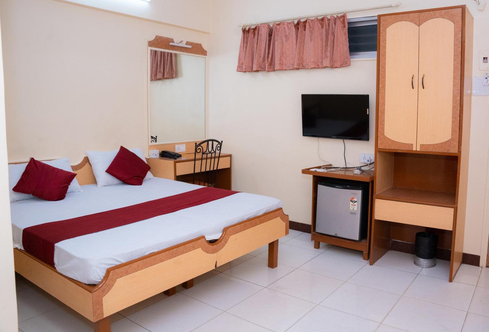 Saigal Guest House Mumbai Bagian luar foto