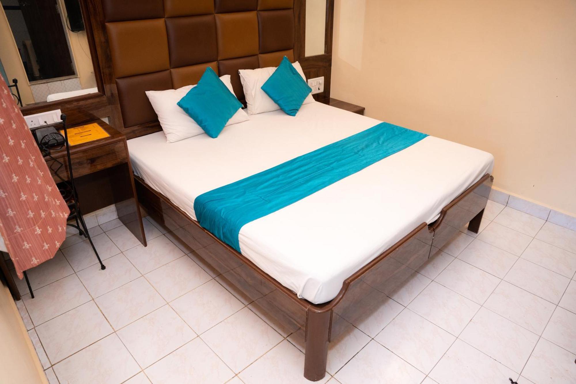 Saigal Guest House Mumbai Bagian luar foto