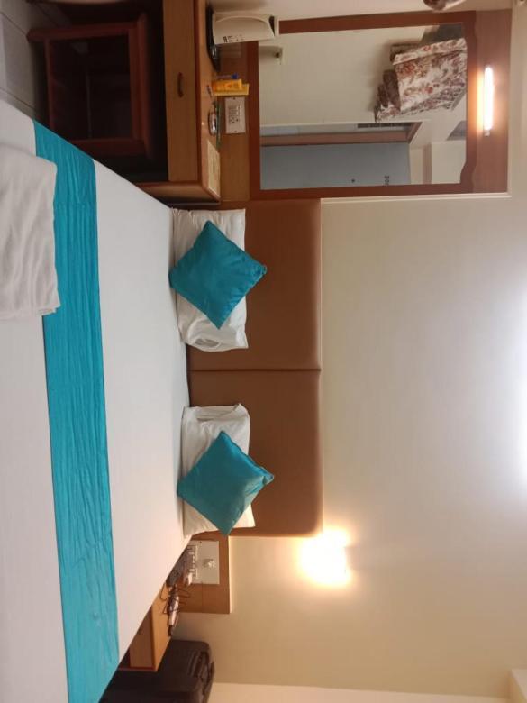 Saigal Guest House Mumbai Bagian luar foto