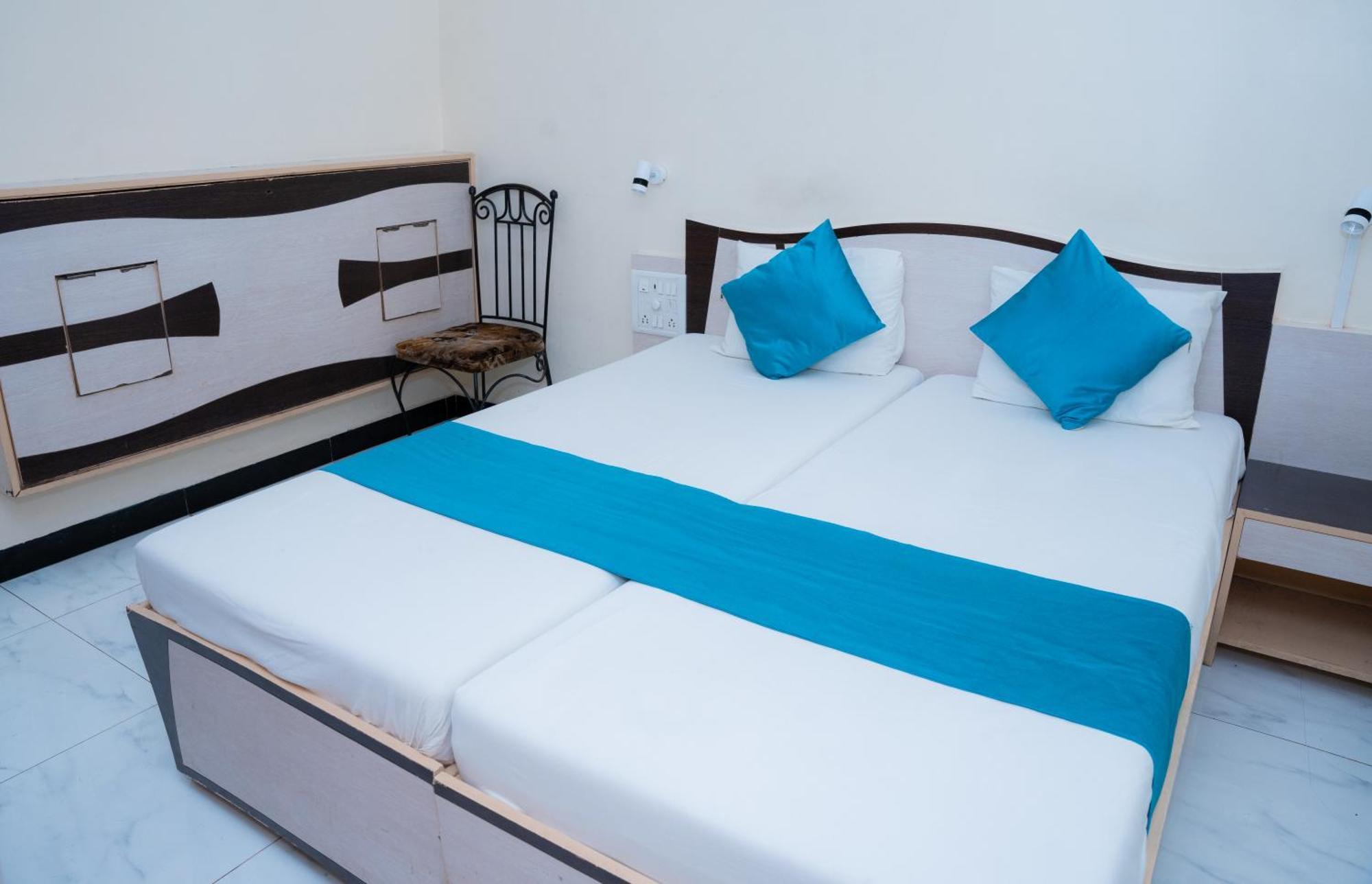 Saigal Guest House Mumbai Bagian luar foto