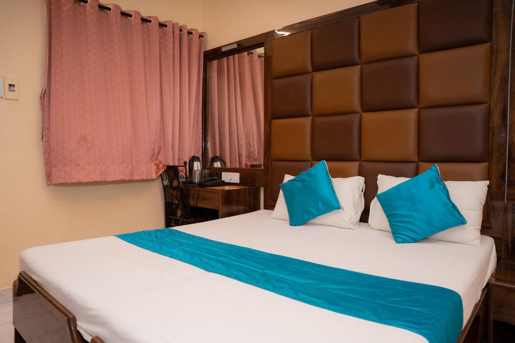 Saigal Guest House Mumbai Bagian luar foto