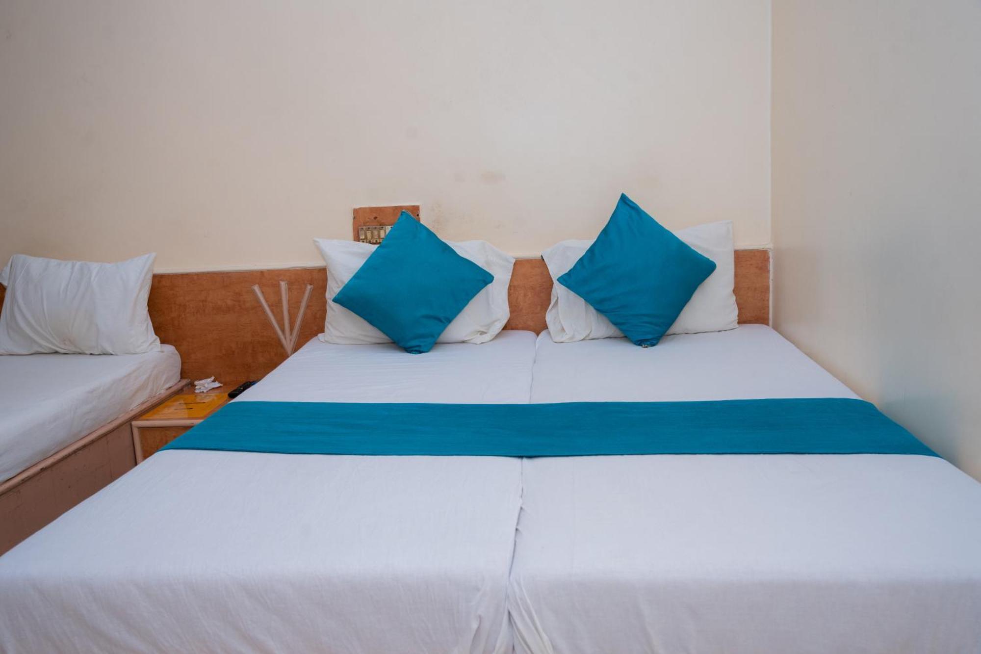 Saigal Guest House Mumbai Bagian luar foto